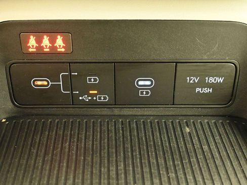 Certified 2024 Hyundai Kona SEL FWD image 18