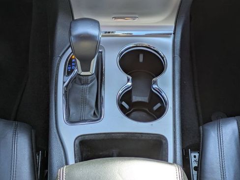 Used 2019 Jeep Grand Cherokee Altitude image 22