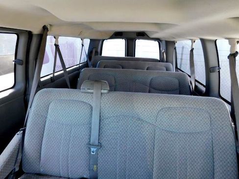 Used 2003 Chevrolet Express 3500 Extended Passenger image 12