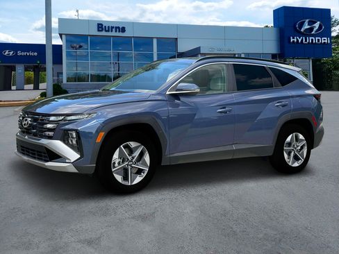 Used 2025 Hyundai Tucson SEL FWD image 2