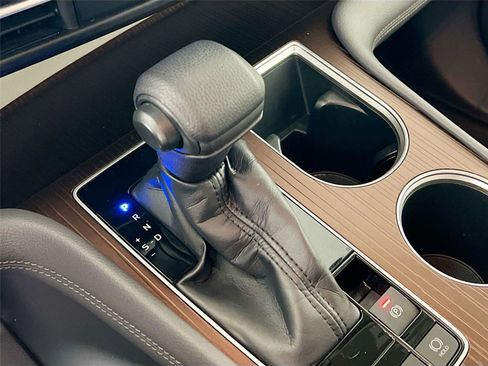 Used 2022 Toyota Sienna LE image 16