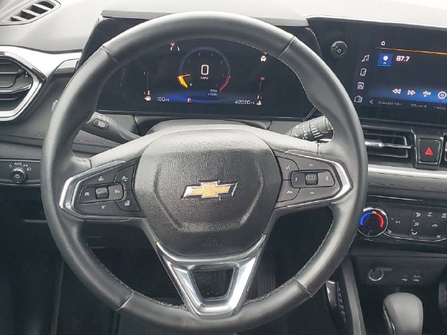 Used 2024 Chevrolet TrailBlazer LT w/ LT Cold Weather Package FWD image 11