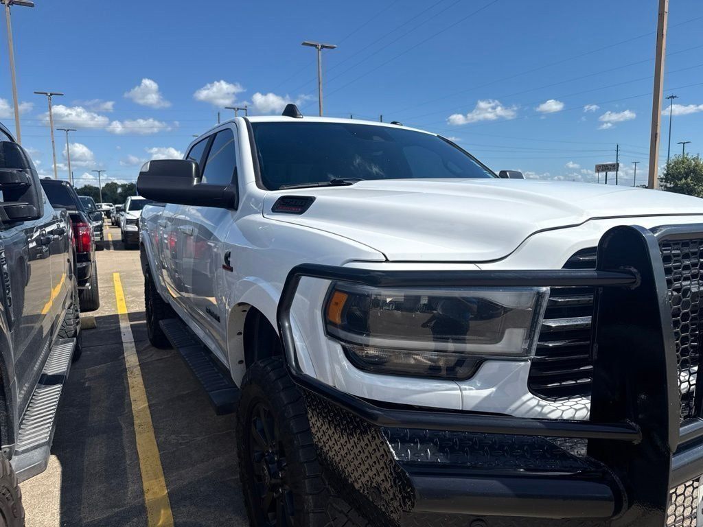 Used 2022 RAM 2500 Laramie AWD/4WD image 3