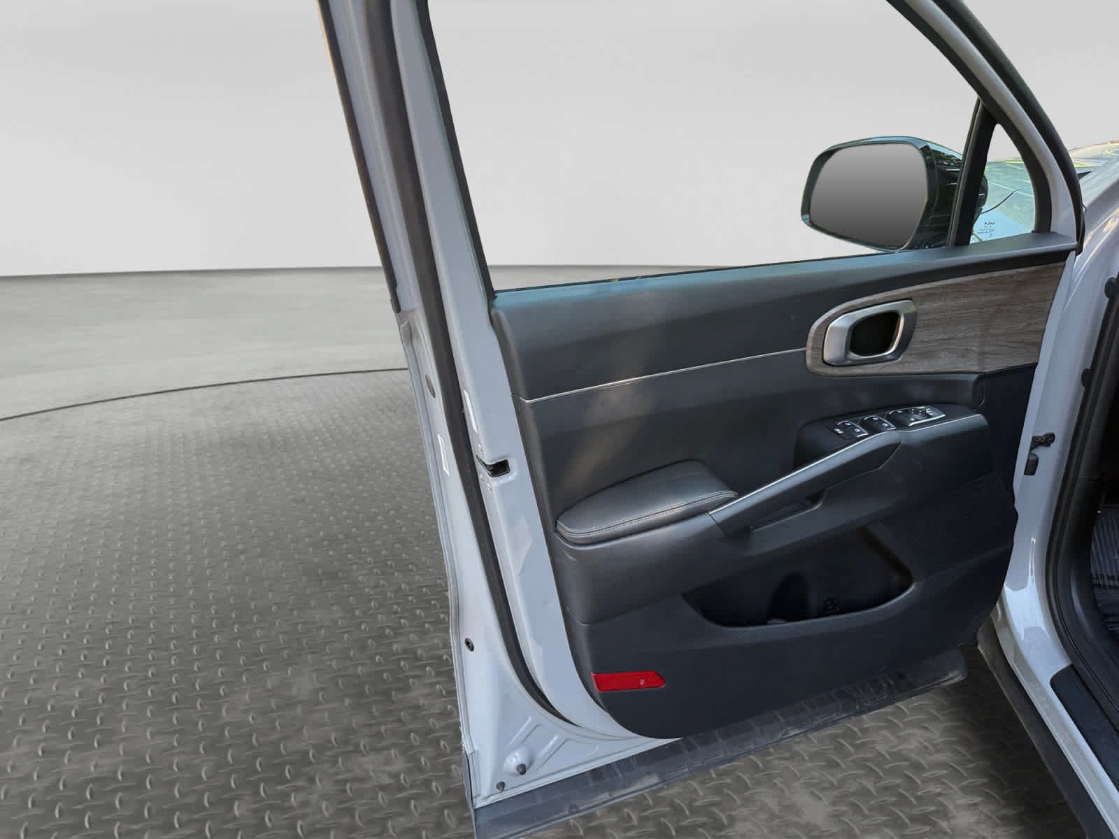 Used 2023 Kia Sorento EX w/ Panoramic Sunroof Package FWD image 10