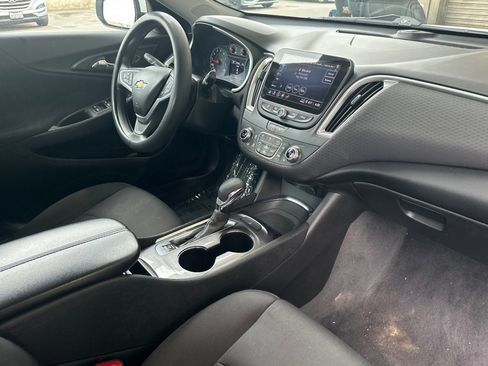 Used 2022 Chevrolet Malibu LT image 15