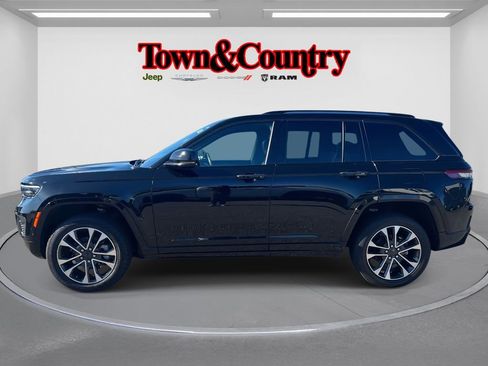 Used 2022 Jeep Grand Cherokee Overland w/ Luxury Tech Group IV image 7