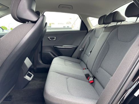 Used 2025 Kia K4 LXS FWD image 41