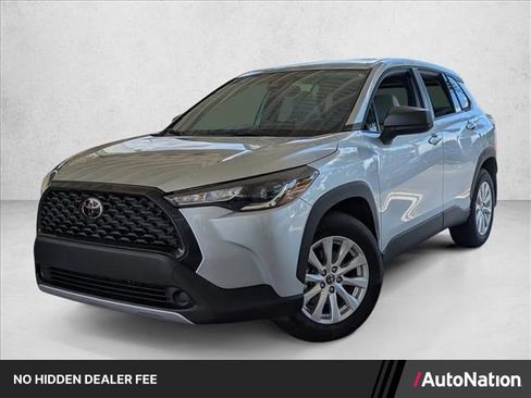 Used 2022 Toyota Corolla Cross L FWD image 1