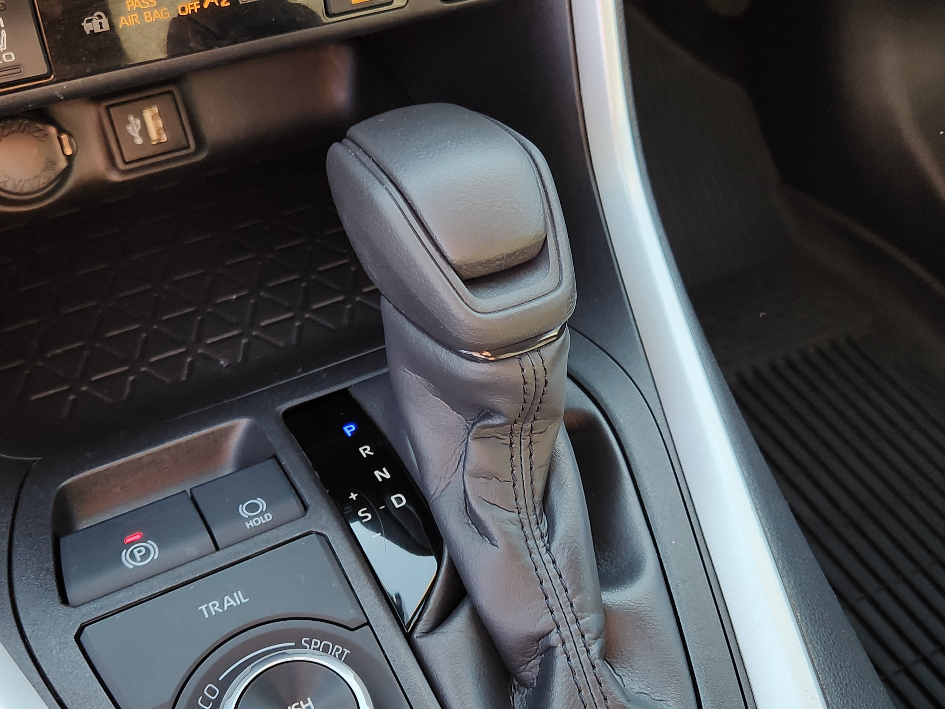 Used 2024 Toyota RAV4 XLE w/ Weather Package AWD/4WD image 22