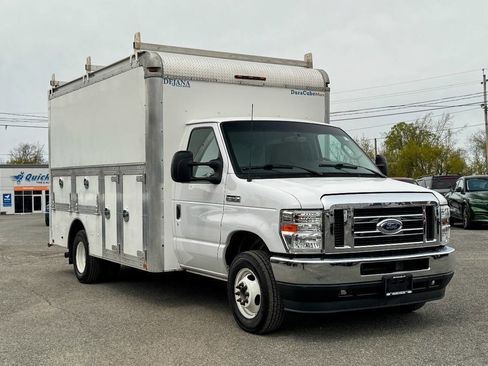 Used 2022 Ford E-350 and Econoline 350 Super Duty w/ Power Windows & Locks Group RWD image 1