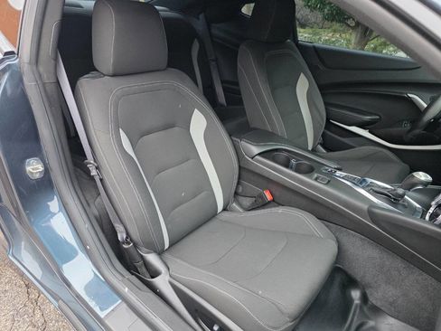 Used 2021 Chevrolet Camaro LT image 31