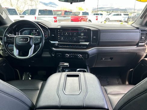 Used 2022 GMC Sierra 1500 Elevation w/ Elevation Premium Package AWD/4WD image 6