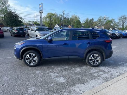 Used 2023 Nissan Rogue SV image 5