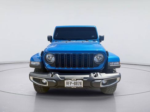 Used 2024 Jeep Gladiator Sport AWD/4WD image 7