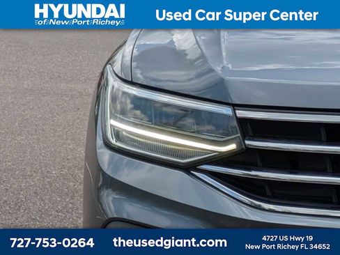 Used 2023 Volkswagen Tiguan SE FWD image 9