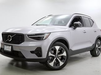 New 2026 Volvo XC40 B5 Plus w/ Protection Package Premier video 1