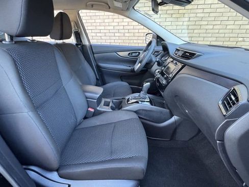 Used 2022 Nissan Rogue Sport S image 6