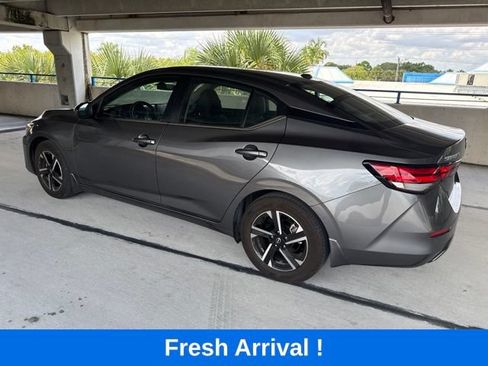 Used 2025 Nissan Sentra SV FWD image 18