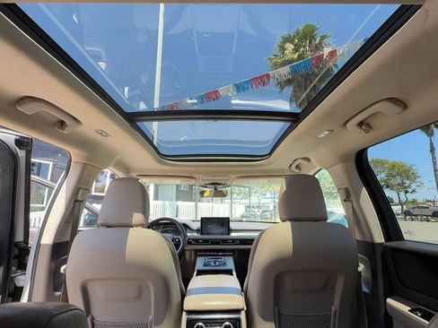 Used 2022 Lincoln Aviator 2WD w/ Premium Package image 33