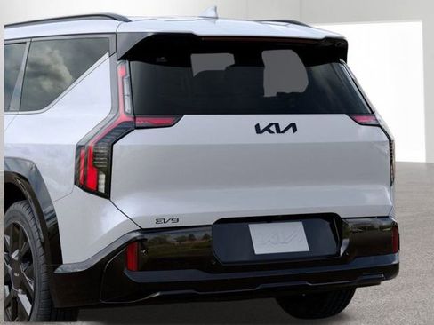 New 2026 Kia EV9 Land w/ Nightfall Edition Package image 14