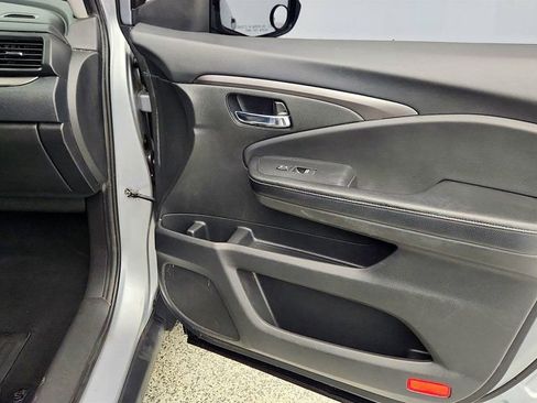 Used 2019 Honda Ridgeline Sport image 24