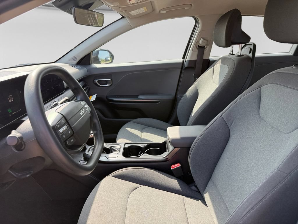 Used 2025 Kia K4 FWD image 19
