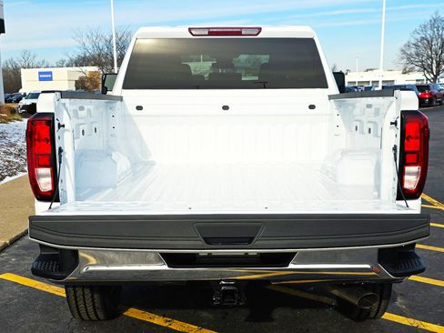 New 2026 GMC Sierra 2500 Pro w/ Convenience Package image 8