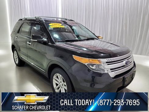 Used 2014 Ford Explorer XLT w/ Equipment Group 202A image 13