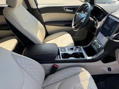 Used 2024 Ford Edge Titanium AWD/4WD image 17