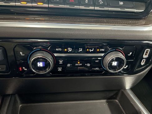 Used 2024 Chevrolet Silverado 1500 LT Trail Boss w/ LT Trail Boss Premium Package image 17