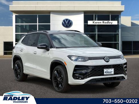 New 2026 Volkswagen Tiguan SE R-Line AWD/4WD image 1