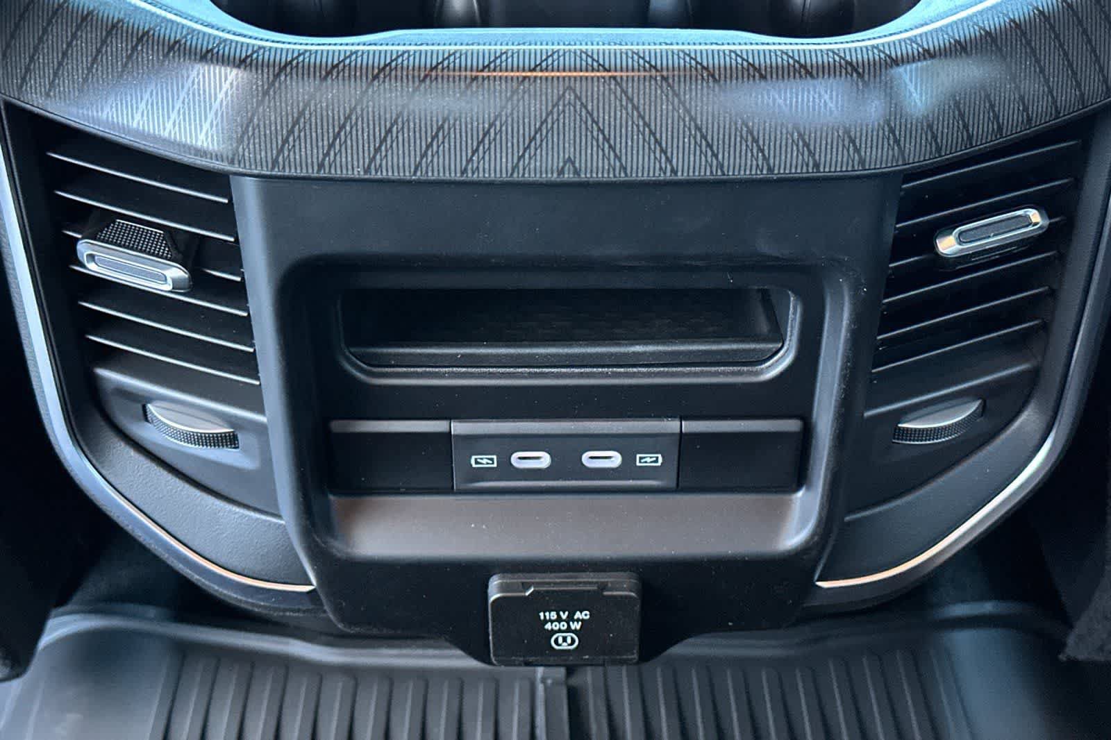 New 2026 RAM 3500 Big Horn AWD/4WD image 15