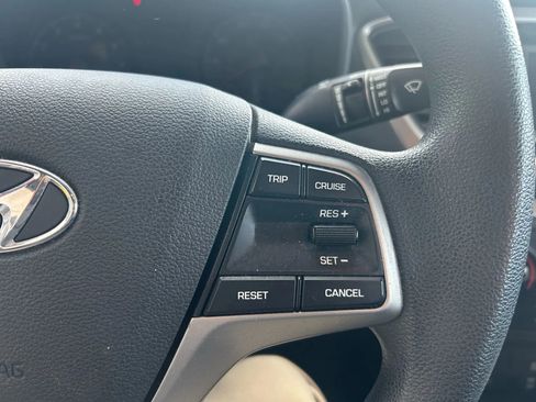 Used 2018 Hyundai Accent SE image 13