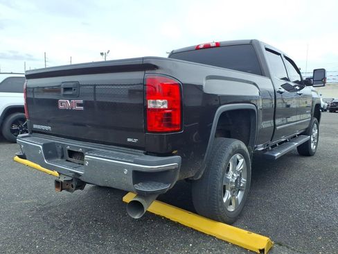 Used 2018 GMC Sierra 2500 SLT w/ Duramax Plus Package image 10