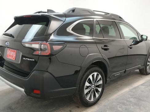 Used 2023 Subaru Outback Limited image 9