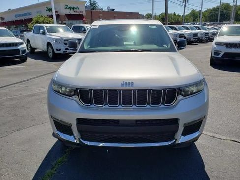 Used 2023 Jeep Grand Cherokee L Limited AWD/4WD image 4