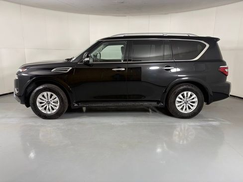 Used 2024 Nissan Armada SV image 5