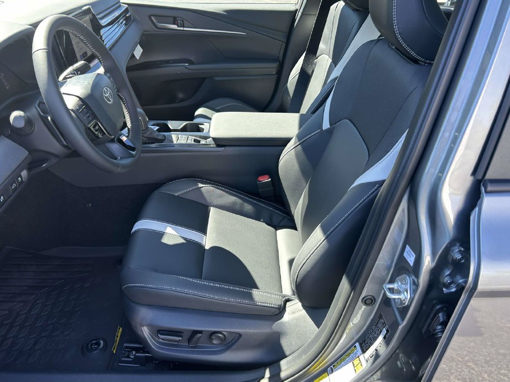 New 2026 Toyota Camry SE w/ Convenience Package FWD image 14