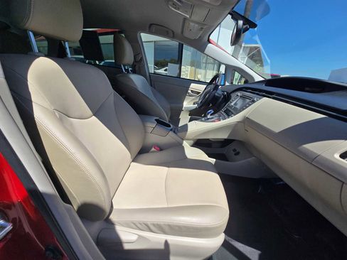 Used 2012 Toyota Prius Four image 13