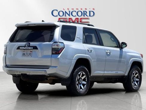 Used 2019 Toyota 4Runner TRD Off-Road Premium AWD/4WD image 4