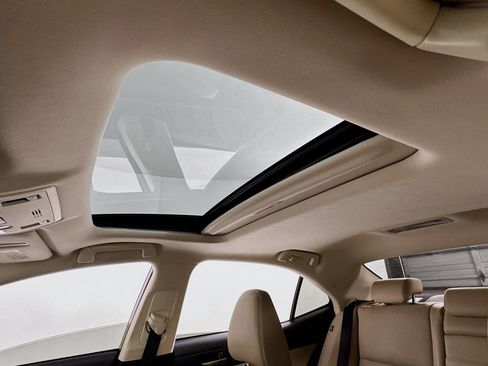 Used 2017 Lexus IS 200t w/ Navigation System Package image 22