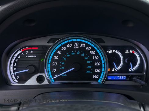 Used 2011 Toyota Venza image 4