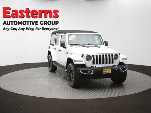 Used 2022 Jeep Wrangler Unlimited Sahara w/ Cold Weather Group AWD/4WD image 52