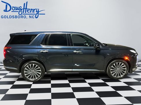 Used 2024 Hyundai Palisade Calligraphy image 6