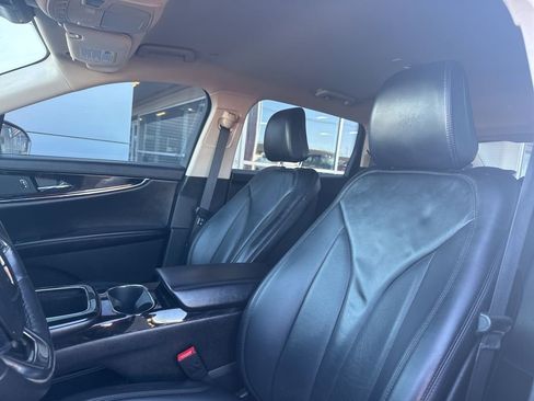 Used 2021 Lincoln Nautilus FWD w/ Equipment Group 101A image 9