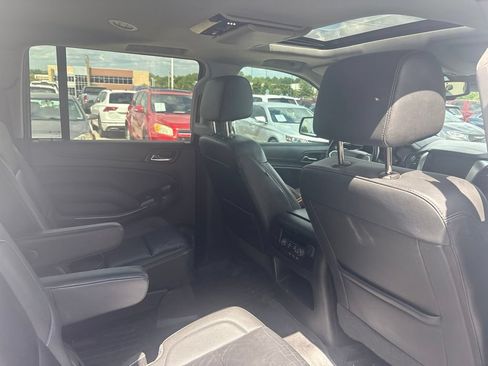 Used 2017 Chevrolet Suburban LT w/ LT Signature Package AWD/4WD image 35
