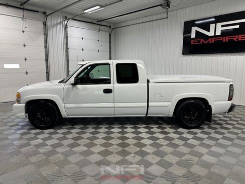 Used 1999 GMC Sierra 1500 2WD Extended Cab image 2