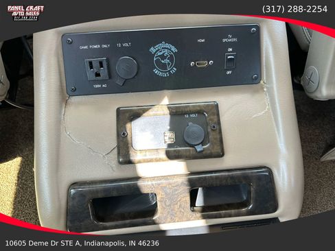 Used 2015 Chevrolet Express 2500 Extended Van 3D image 21