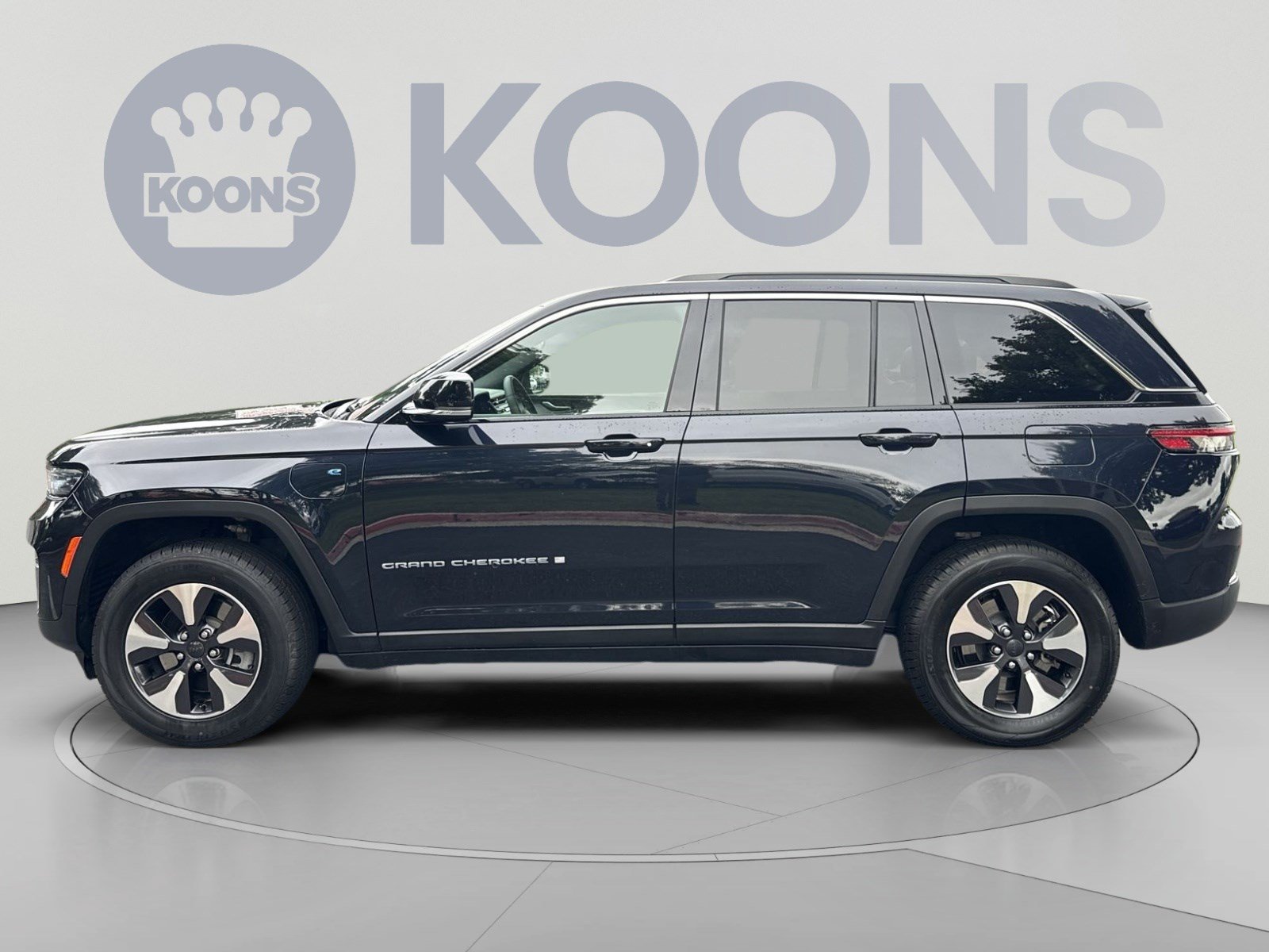 Used 2024 Jeep Grand Cherokee Limited 4xe AWD/4WD image 2
