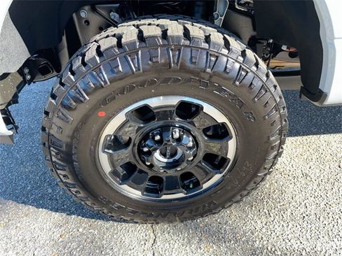 New 2026 Ford F250 Platinum w/ Tremor Off-Road Package image 13